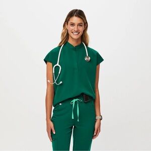 Figs Rafaela Oversized Scrub Top in Hunter Green Size XL